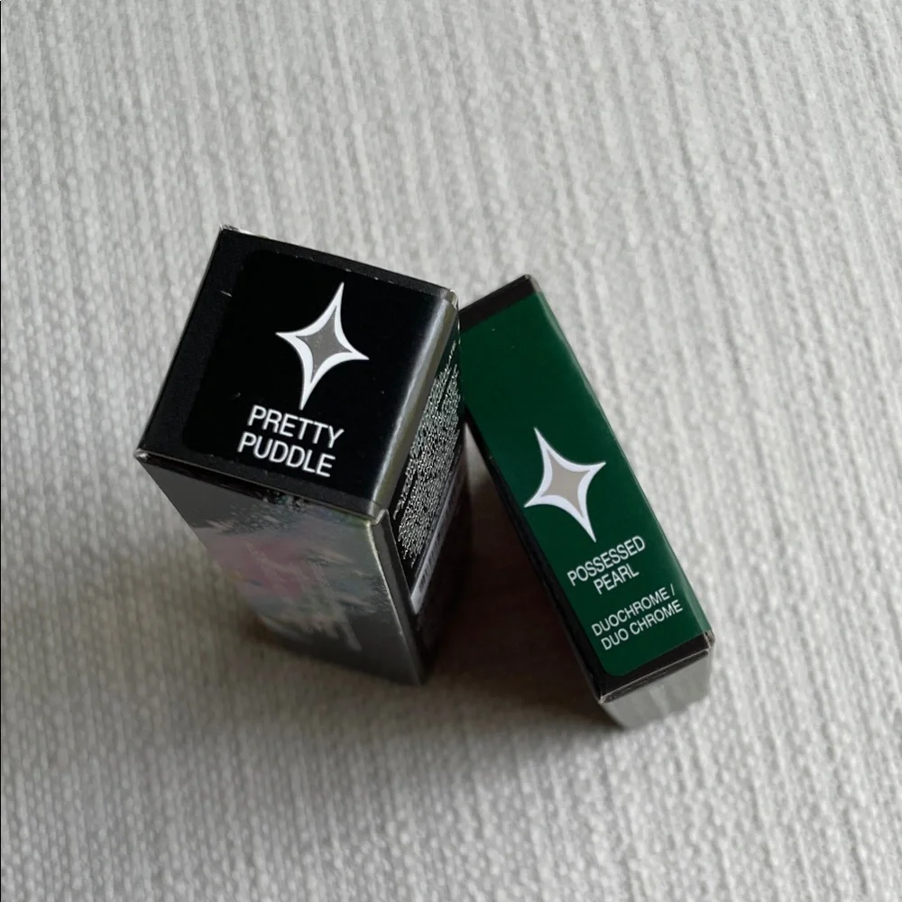 HALF MAGIC Glitter Pill - pretty puddle & possessed pearl eyeshadow single